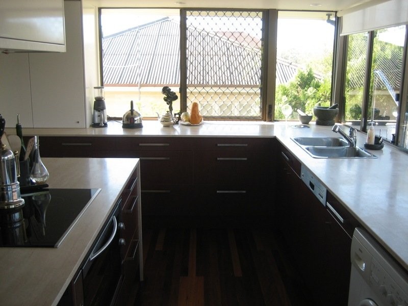 21 Alexandra Street, Booval QLD 4304