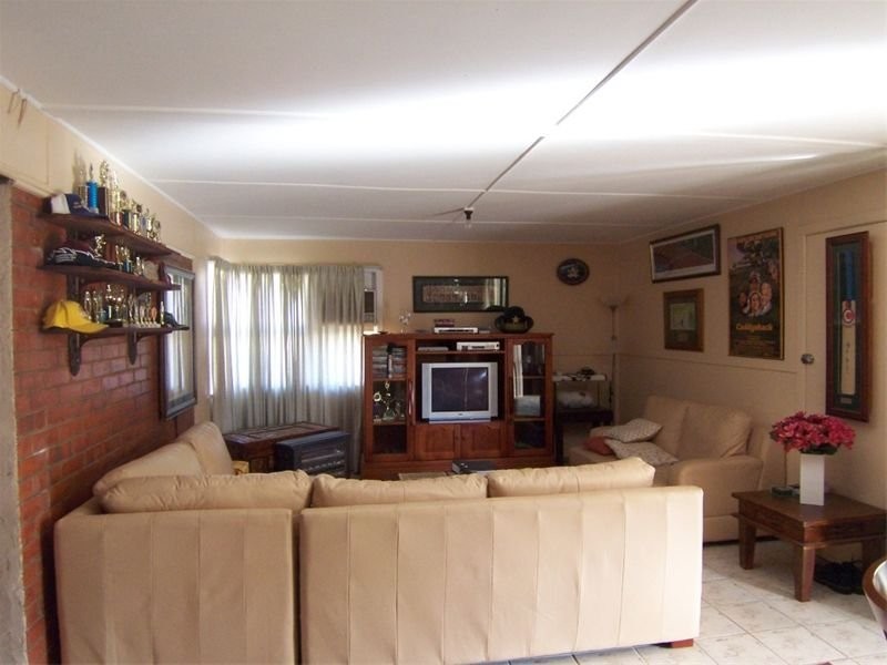 5 Menzies Lane, Eastern Heights QLD 4305