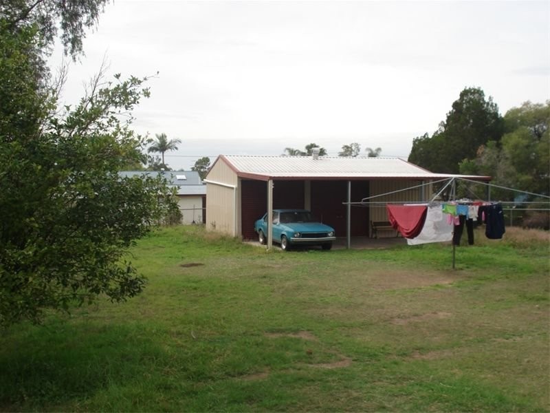 42 Bourke Street, Brassall QLD 4305