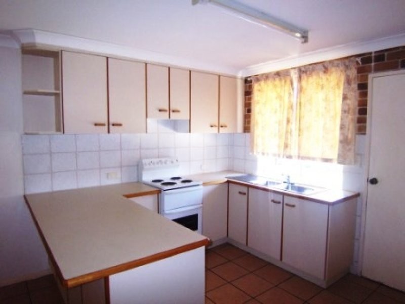 33 Helen Street, North Booval QLD 4304