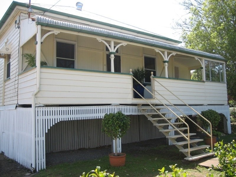 50 Glebe Road, Newtown QLD 4305