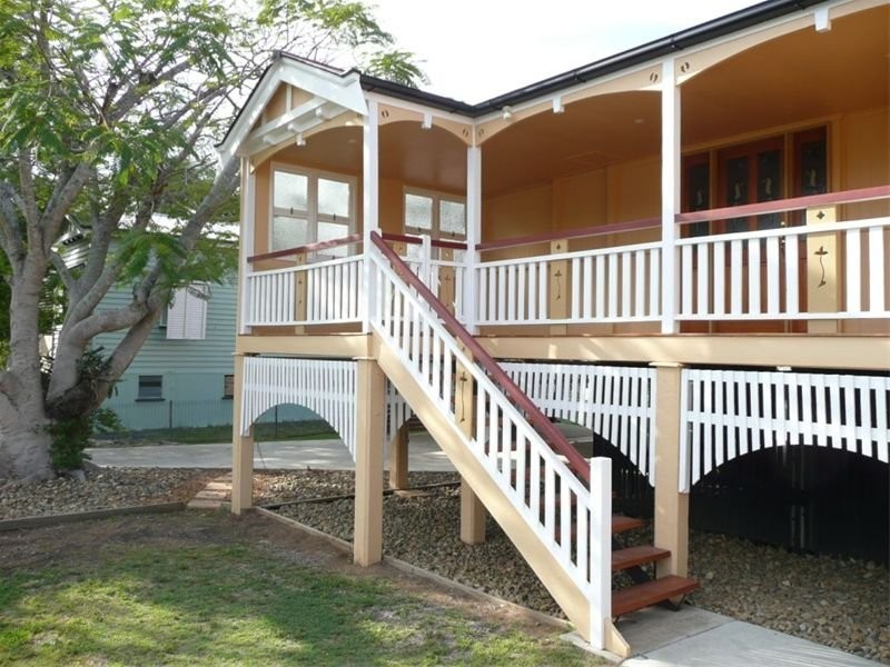 9 Foote Street, Ipswich QLD 4305