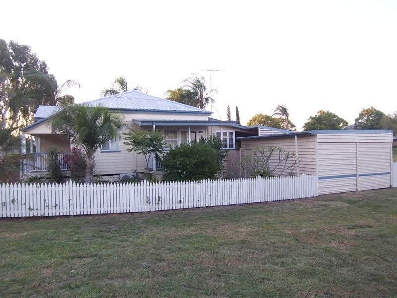 34 Lowry Street, North Ipswich QLD 4305