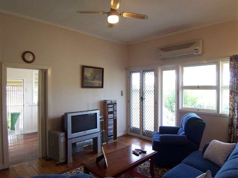 34 Lowry Street, North Ipswich QLD 4305