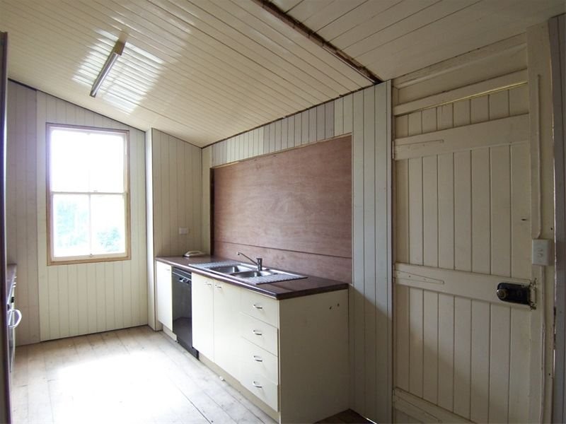 48 Blackstone Road, Ipswich QLD 4305