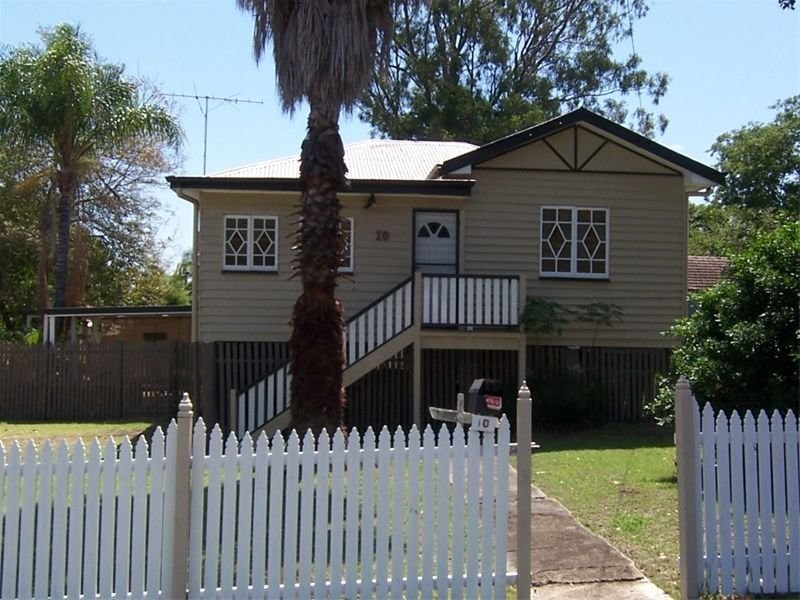10 Chermside Road, Eastern Heights QLD 4305