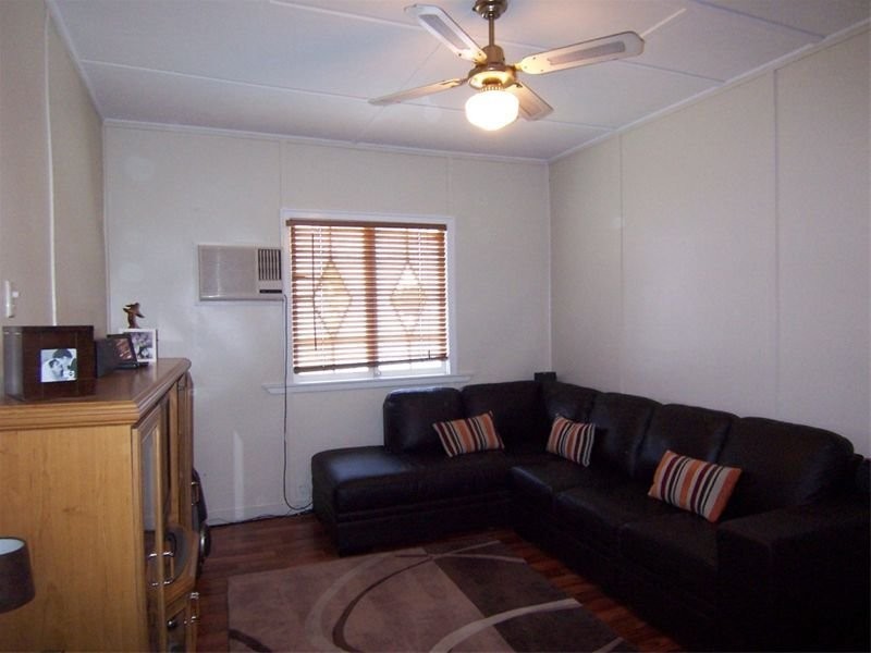 10 Chermside Road, Eastern Heights QLD 4305