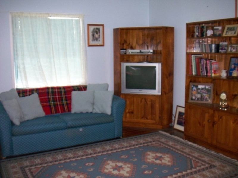 23 Vivian Street, Eastern Heights QLD 4305