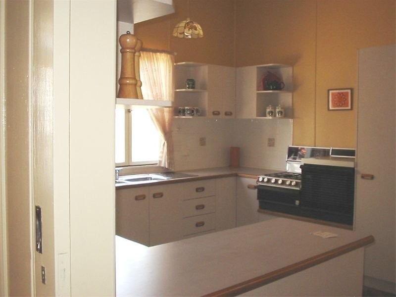 21 Warwick Road, Ipswich QLD 4305