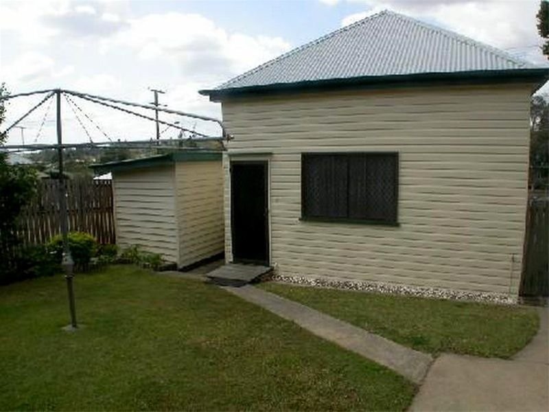 21 Warwick Road, Ipswich QLD 4305