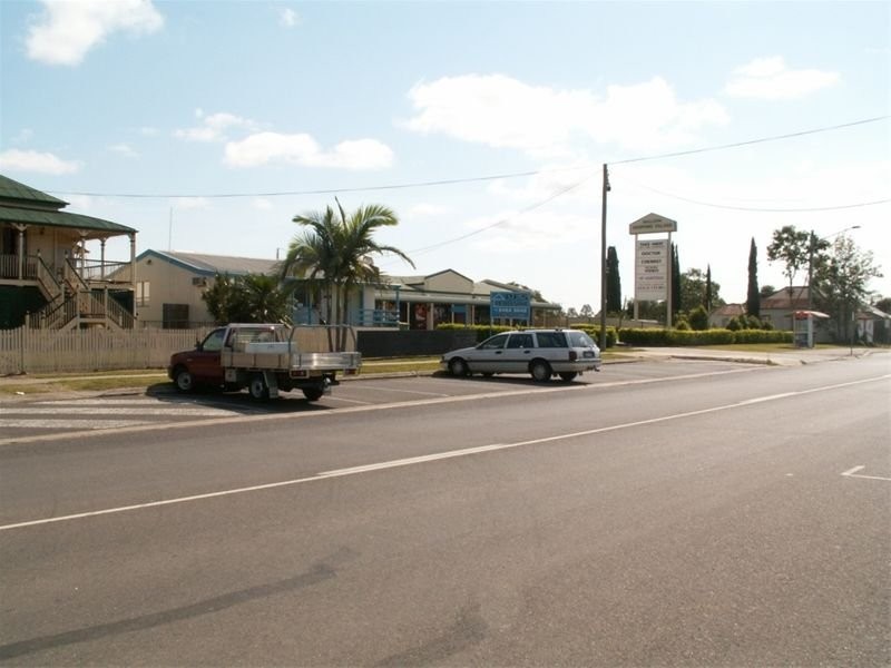 6 Queen Street, Walloon QLD 4306