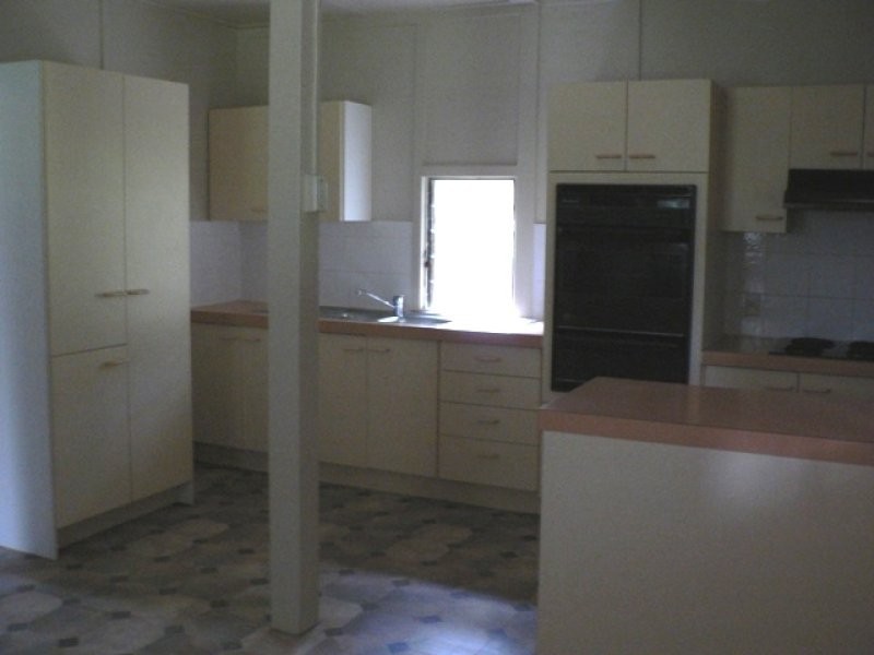 3 Queen Street, Harrisville QLD 4307