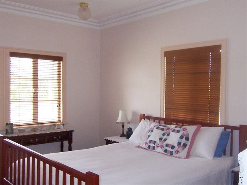 3 Lamont Street, North Booval QLD 4304