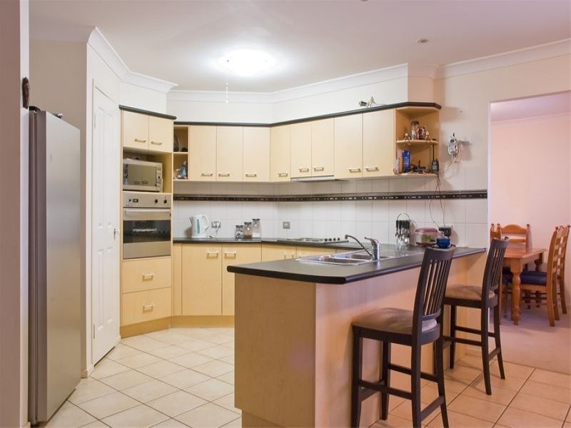 16 Blessington Way, Flinders View QLD 4305