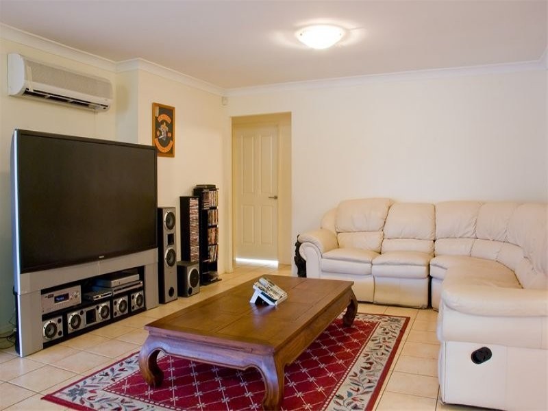 16 Blessington Way, Flinders View QLD 4305