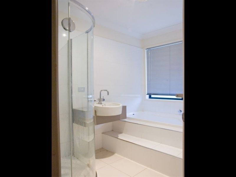 16 Blessington Way, Flinders View QLD 4305