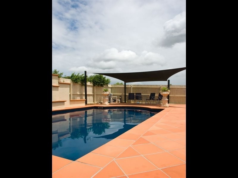 16 Blessington Way, Flinders View QLD 4305