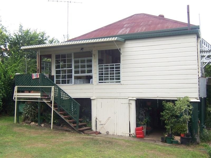 5 Park Street, Ipswich QLD 4305