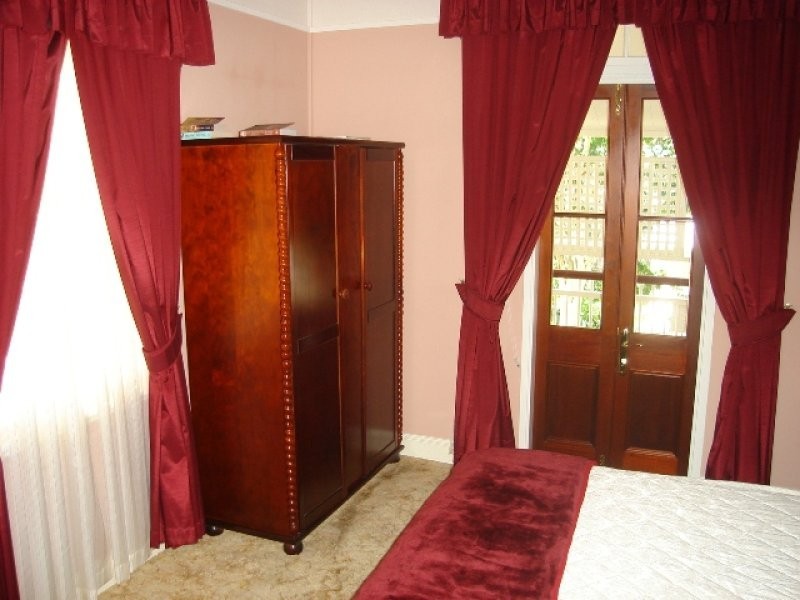 6 Elizabeth Street, Woodend QLD 4305