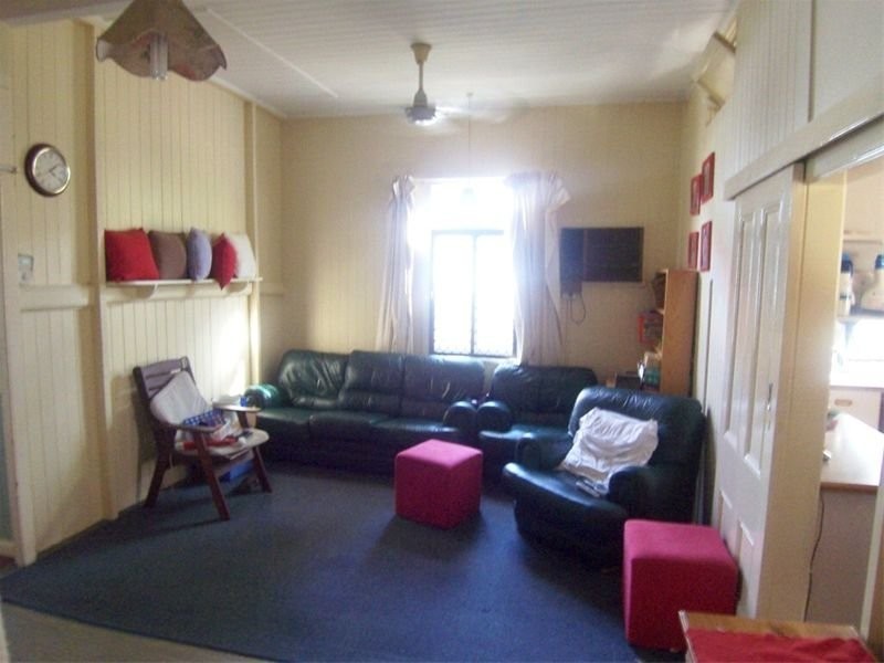 21 Warwick Road, Ipswich QLD 4305