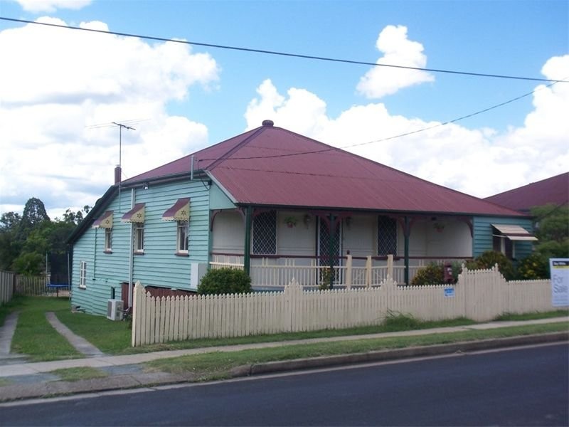 30 Wattle Street, North Booval QLD 4304