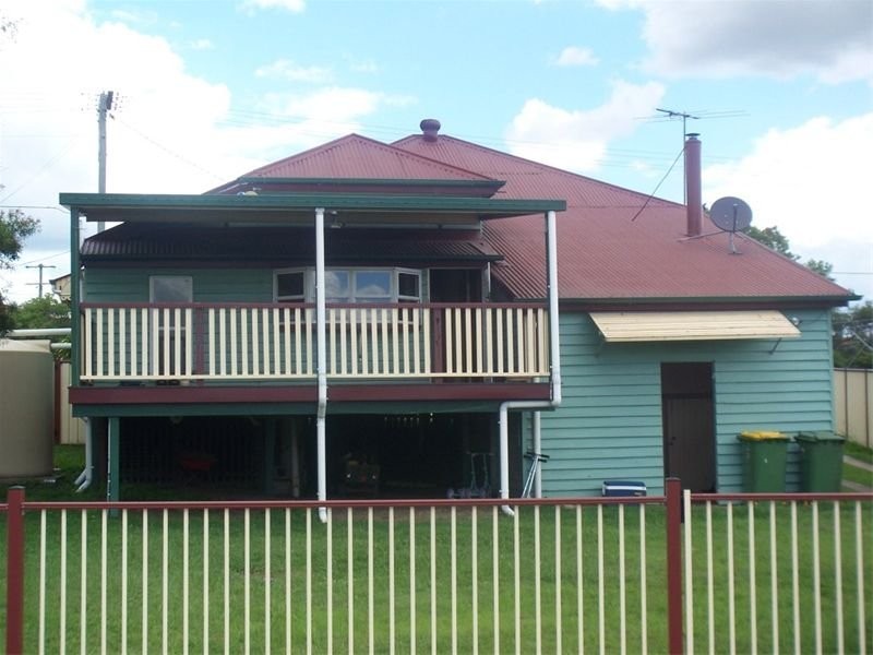30 Wattle Street, North Booval QLD 4304