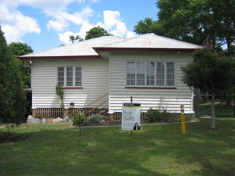 2 Hayes Street, Raceview QLD 4305