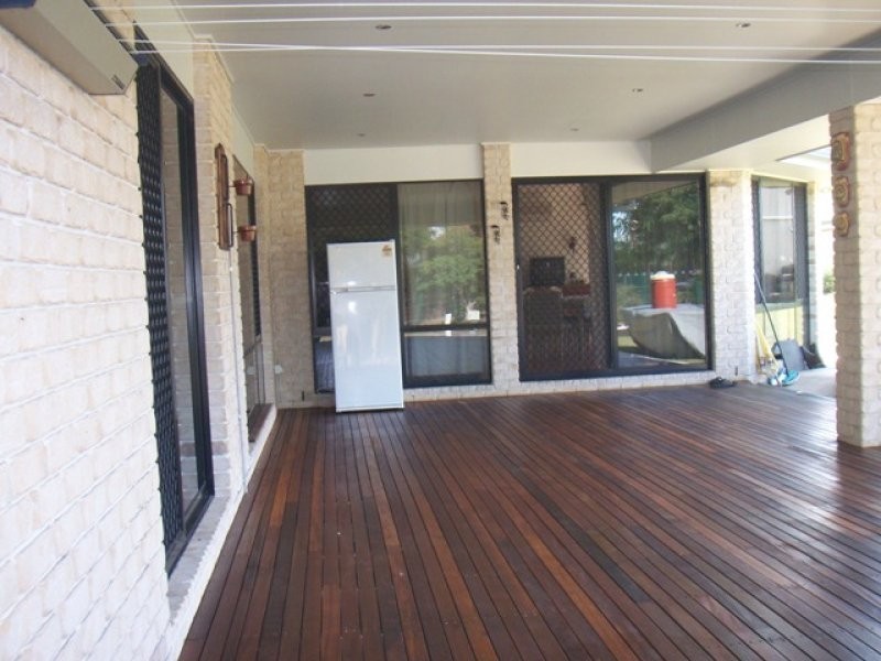 37 Roland Court, Peak Crossing QLD 4306