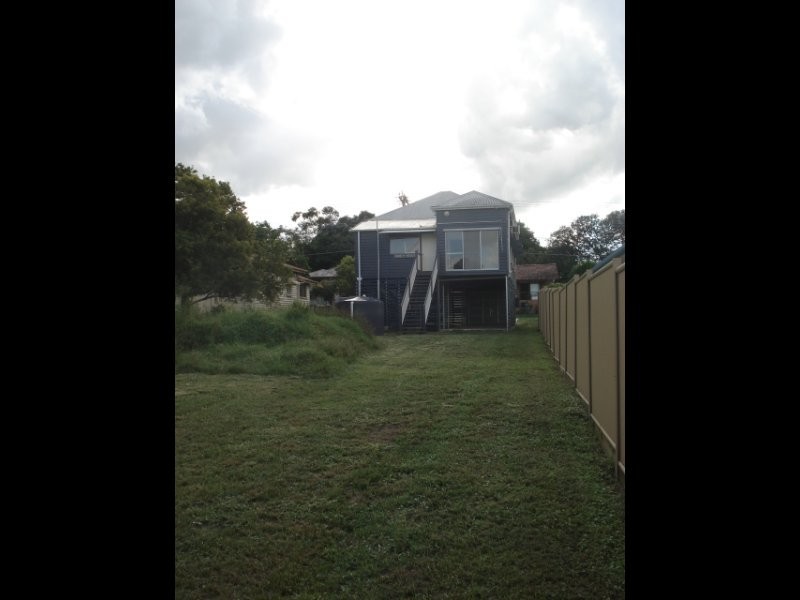 10 Stafford Street, Booval QLD 4304