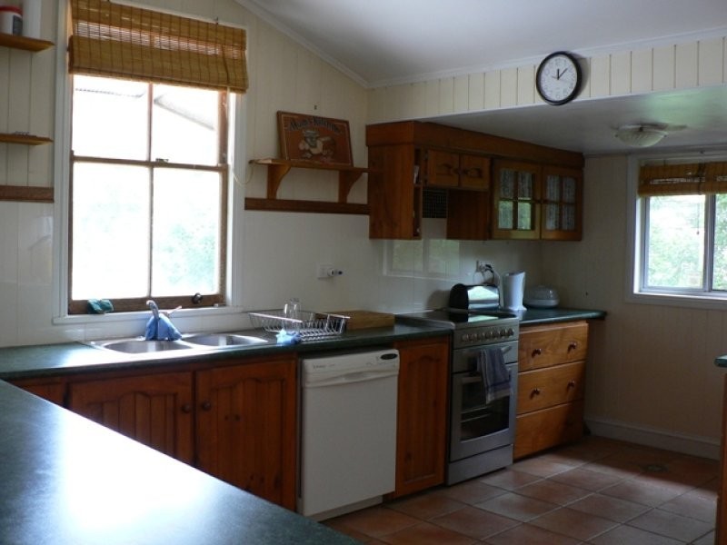 10 Pommer Street, Brassall QLD 4305