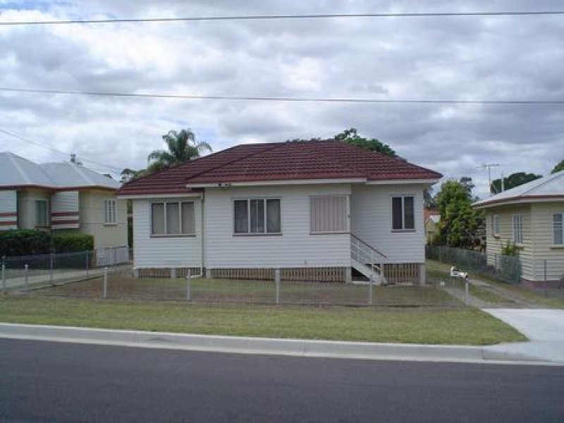 34 Easton Street, Silkstone QLD 4304