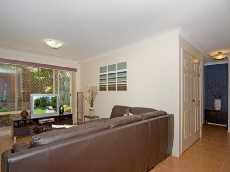 14 Hillcrest Place, Flinders View QLD 4305
