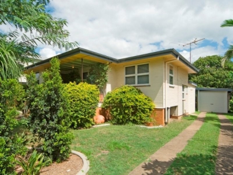 31 Queen Street, Newtown QLD 4305