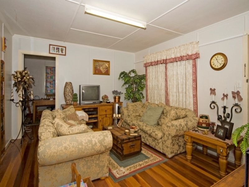 31 Queen Street, Newtown QLD 4305