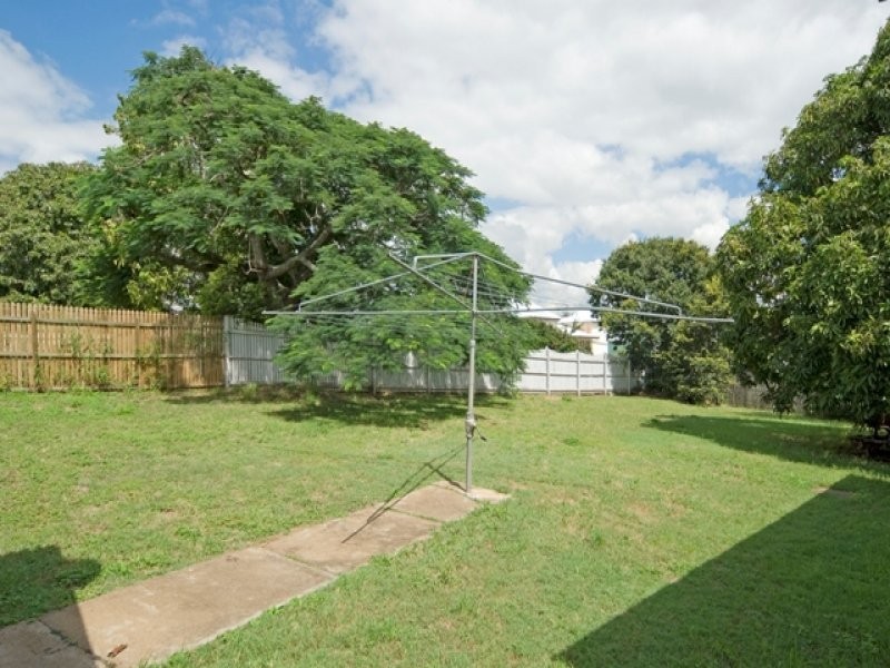 31 Queen Street, Newtown QLD 4305