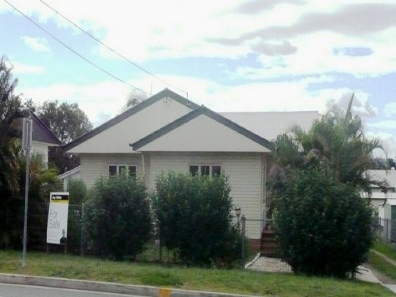 6 Gledson Street, North Booval QLD 4304