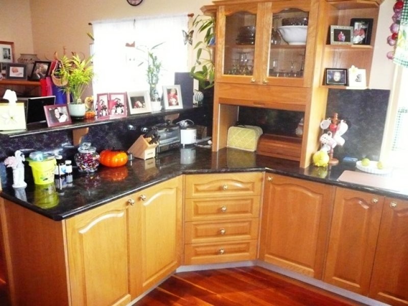 6 Gledson Street, North Booval QLD 4304