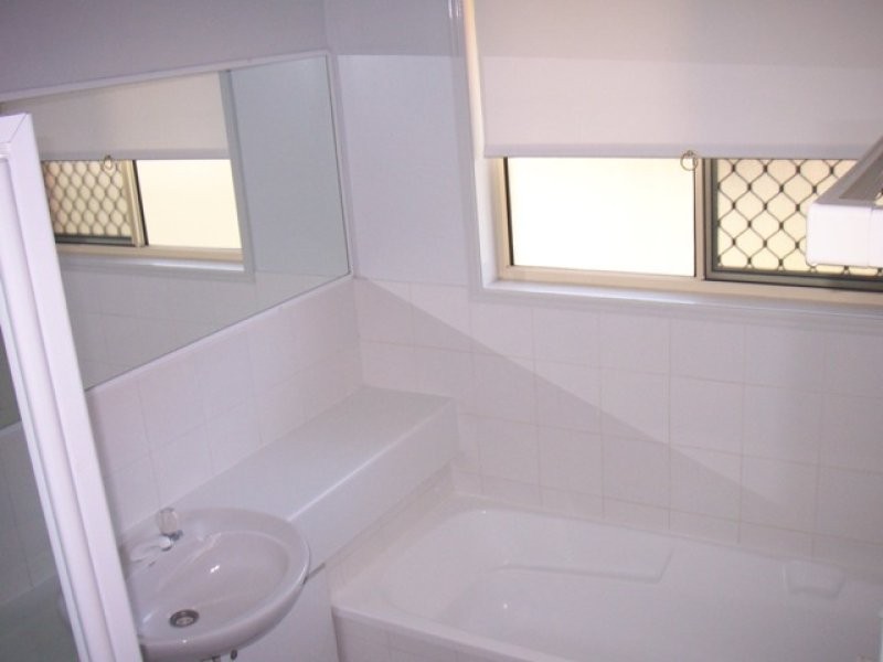 55 Reif Street, Flinders View QLD 4305