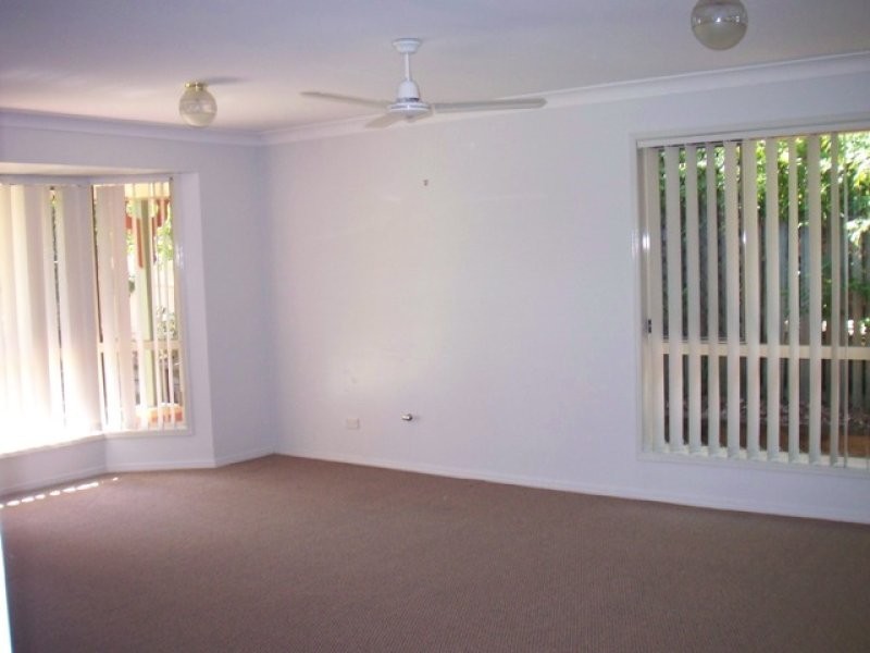 55 Reif Street, Flinders View QLD 4305