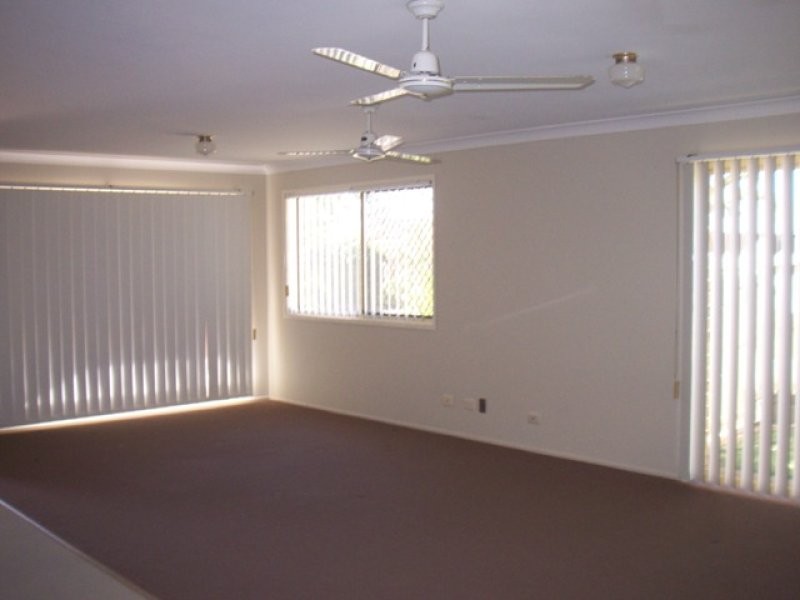 21 Dianthus Place, Flinders View QLD 4305
