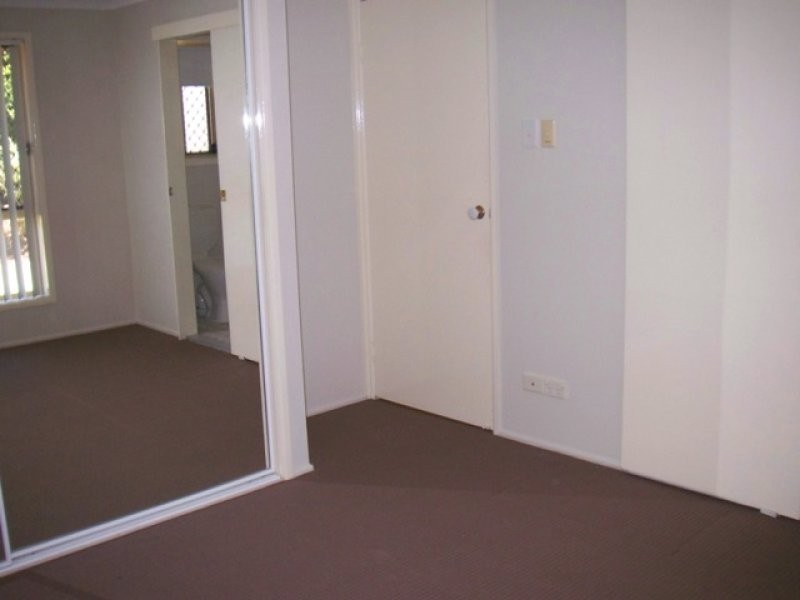 21 Dianthus Place, Flinders View QLD 4305