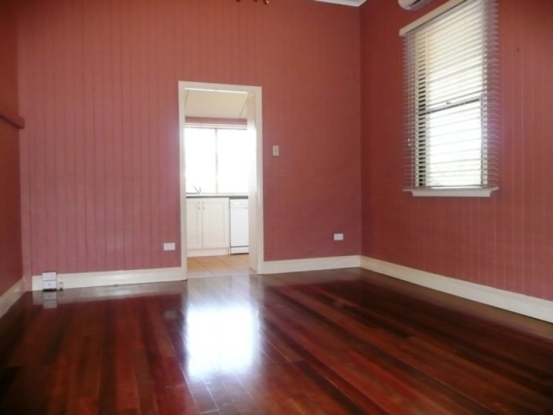 28 Greenham Street, Raceview QLD 4305