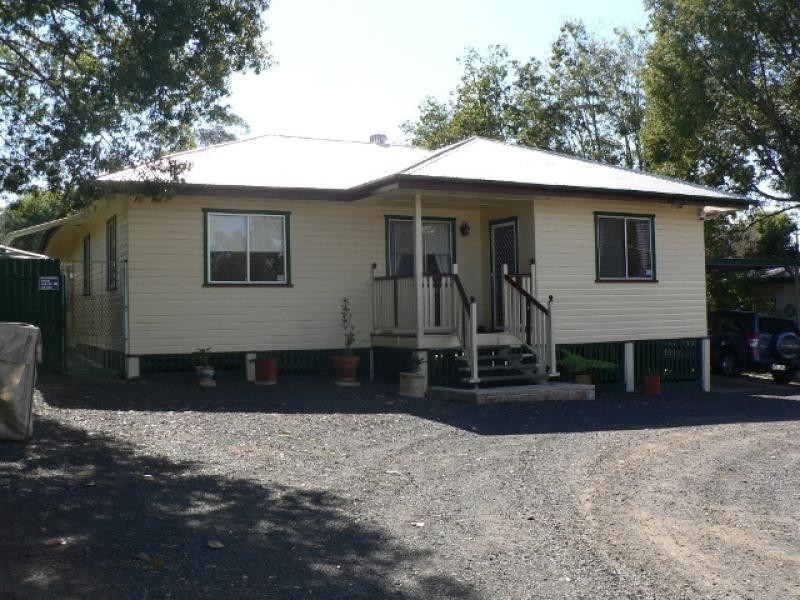 190 Blackstone Road, Silkstone QLD 4304