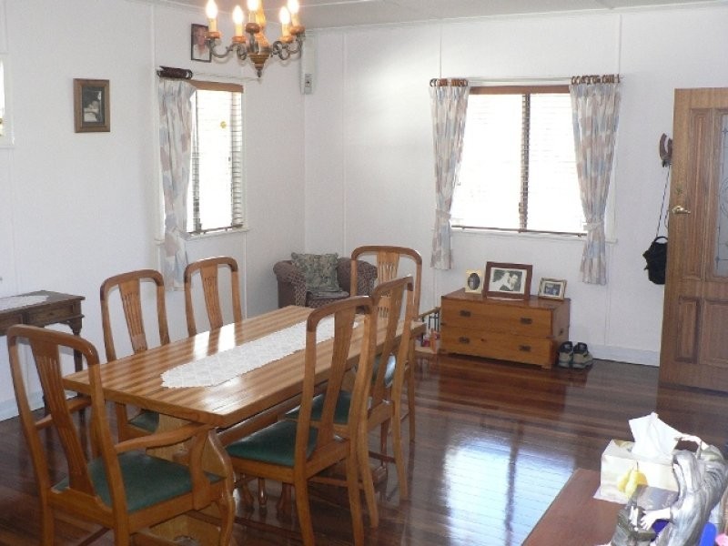 190 Blackstone Road, Silkstone QLD 4304
