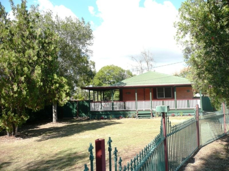 2 Peacock Street, One Mile QLD 4305