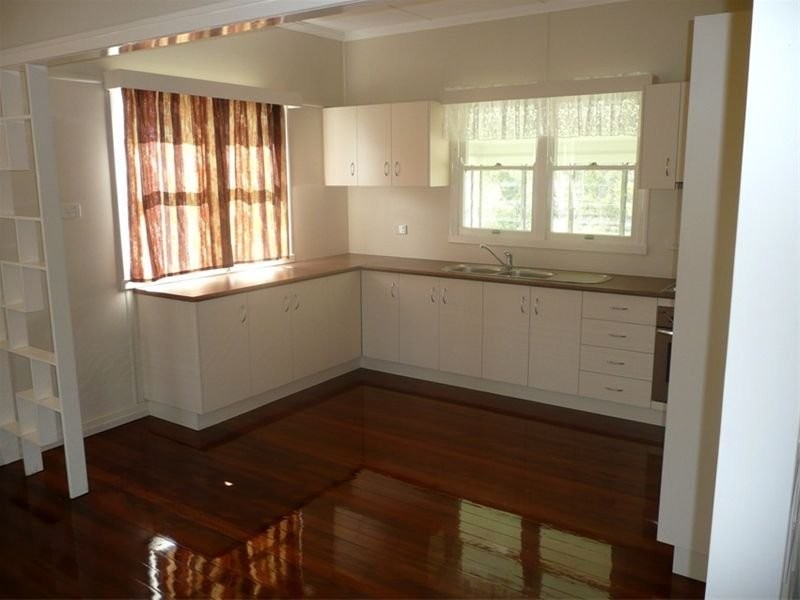 120 Lobb Street, Churchill QLD 4305