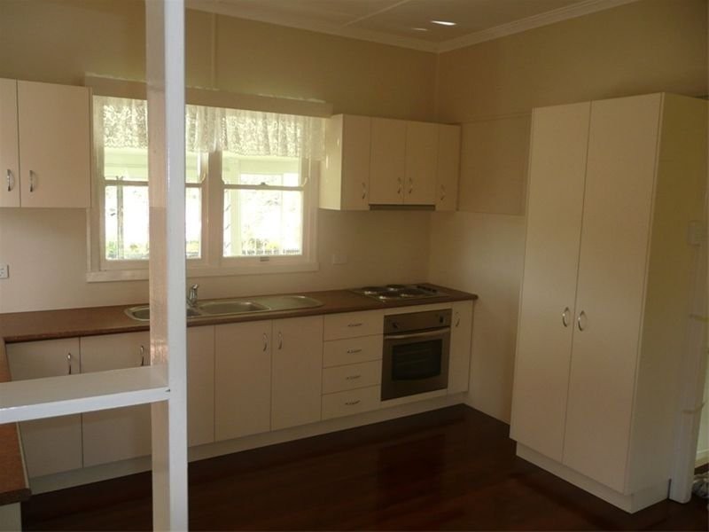 120 Lobb Street, Churchill QLD 4305