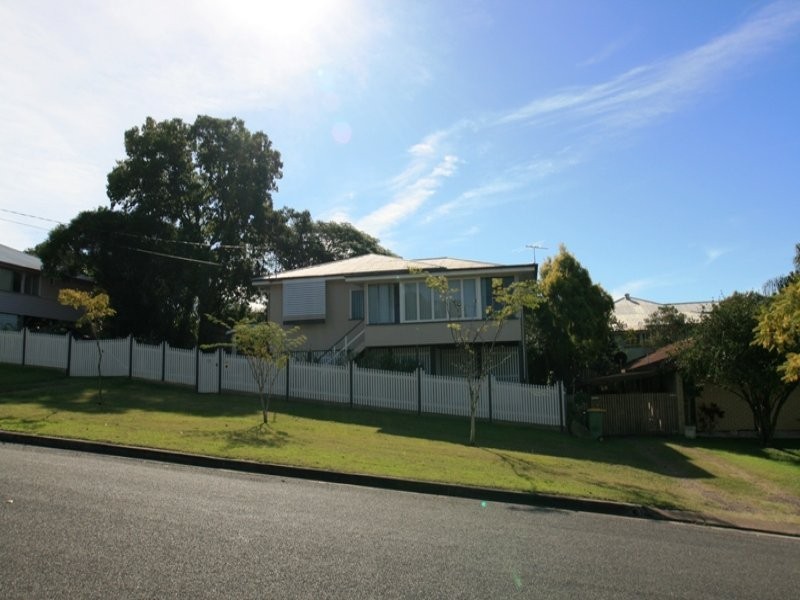 10 Ferguson Street, North Ipswich QLD 4305