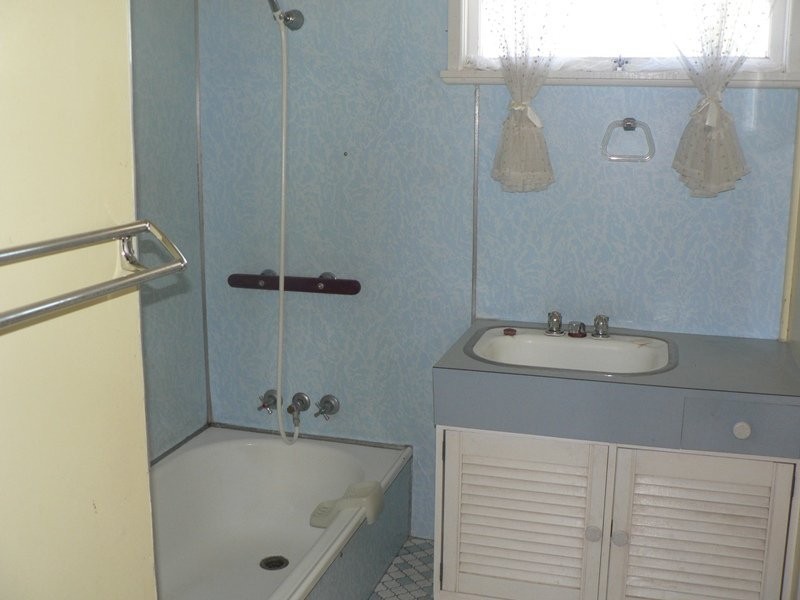 149 Raceview Street, Raceview QLD 4305