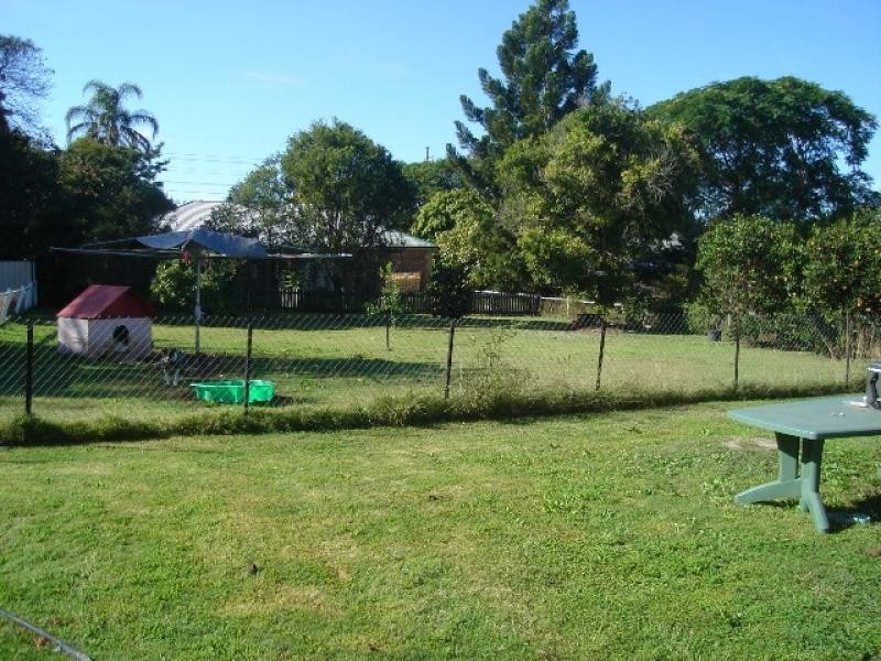 56 Macquarie Street, Silkstone QLD 4304